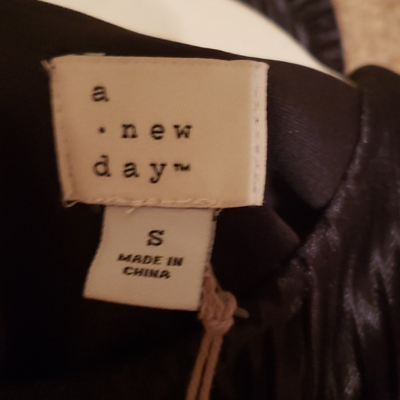 Shirt - Picture 5 of 5